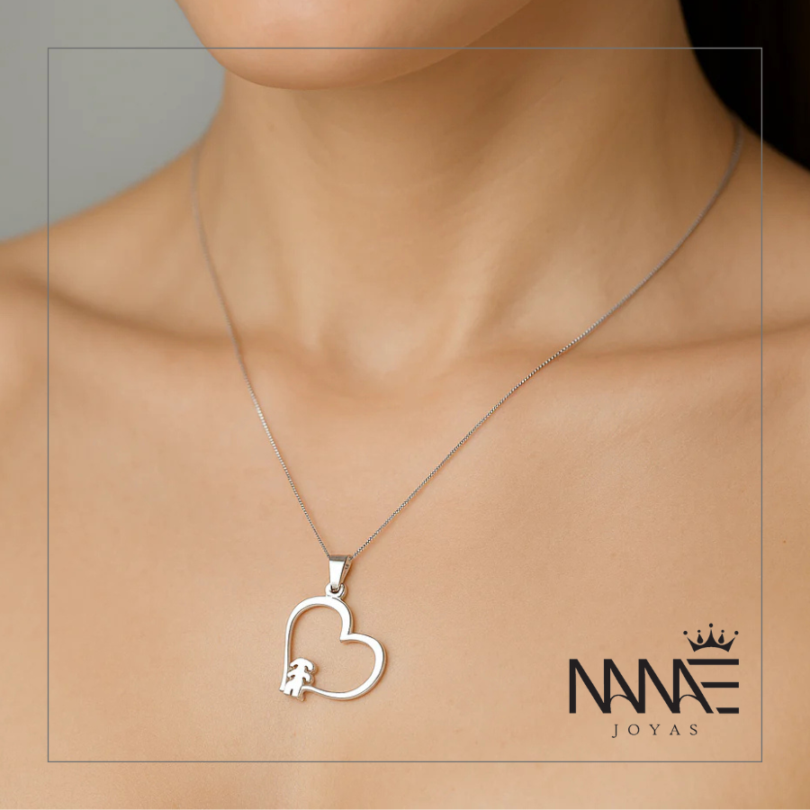 Cadena Veneciana Niña en Corazón